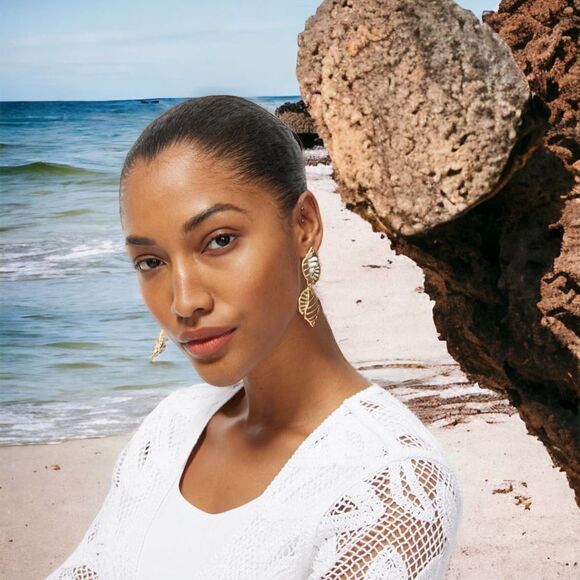 Chico’s Shell Gold Tone Drop Earrings - Picture 5 of 6